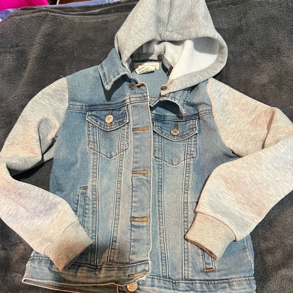 Girls Jean jacket size 7/8 (small)